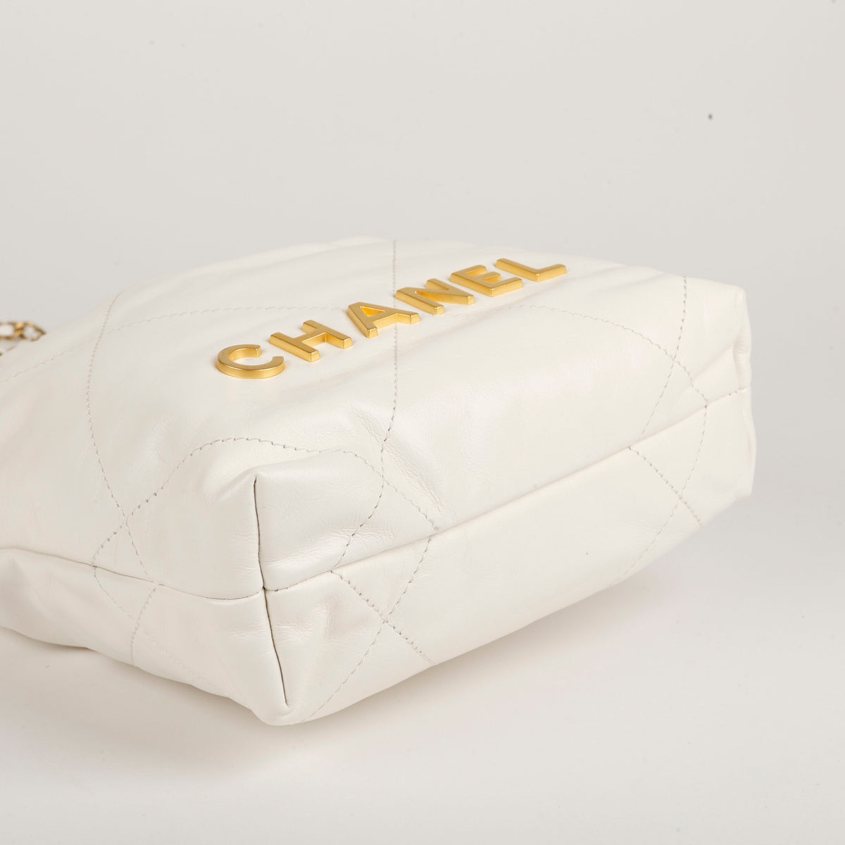 Mini 22, White Lambskin