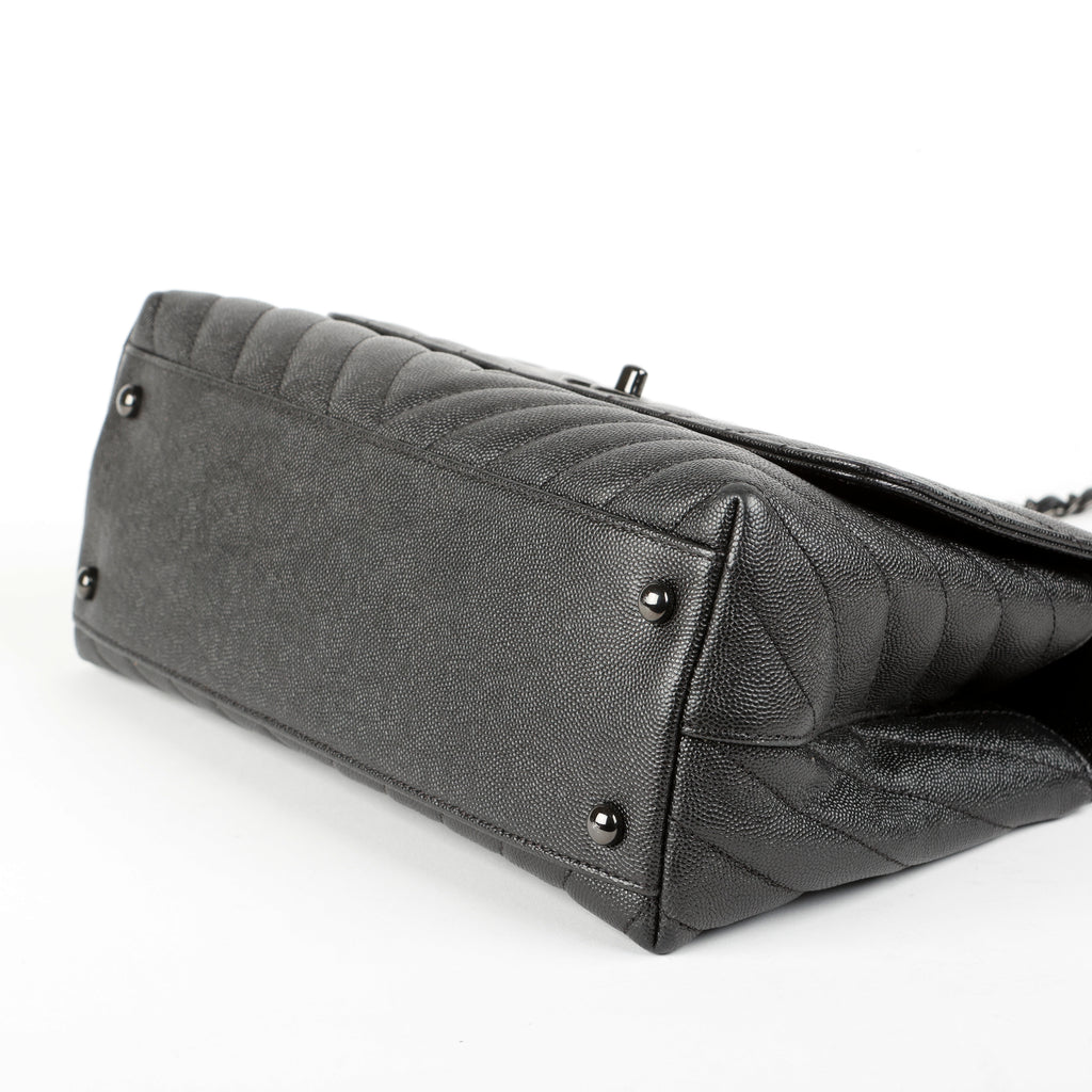 Medium Chevron Coco Handle, So Black