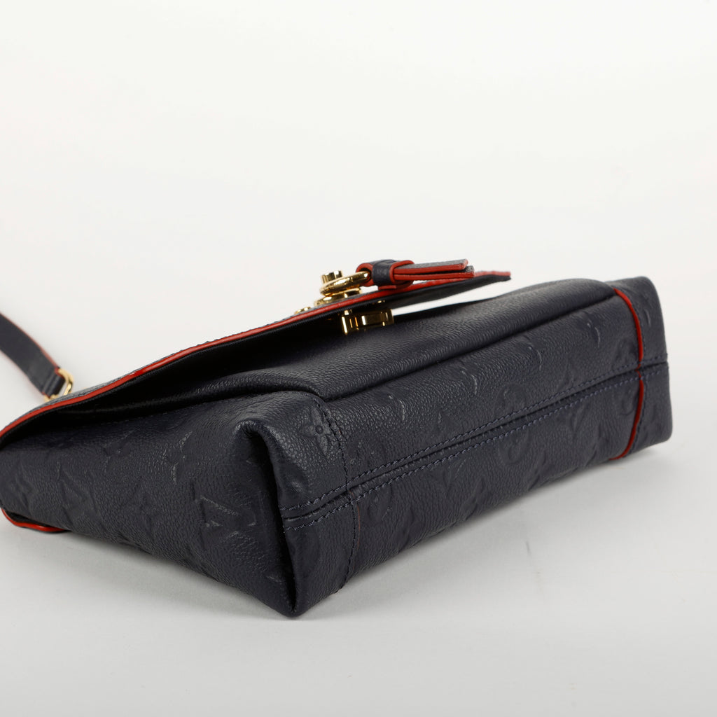 Blanche BB, Marine Rouge Empreinte