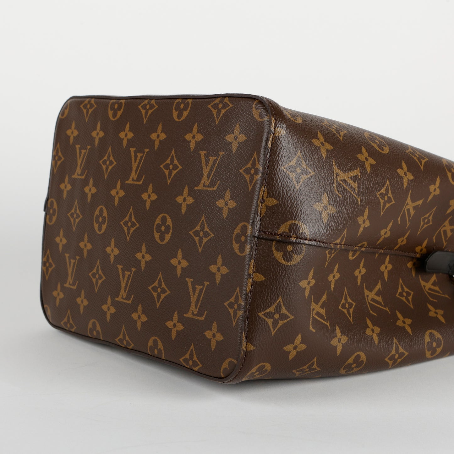 NeoNoe MM, Monogram and Black