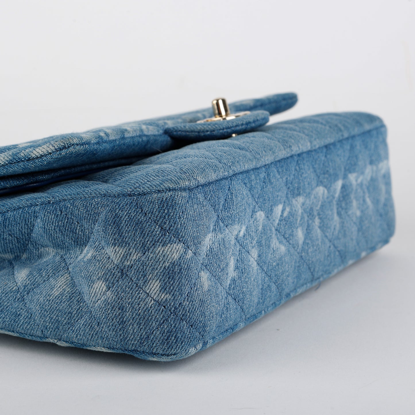 Medium Double Flap, Denim CHW 11520
