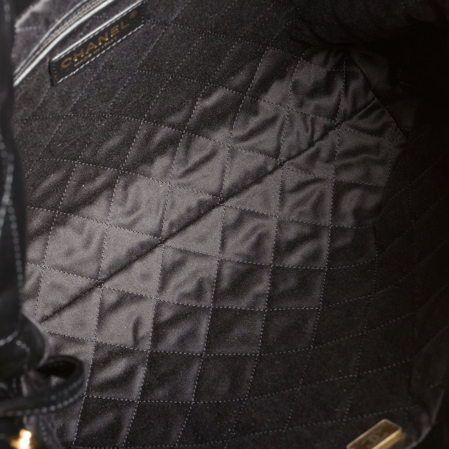Small 22, Black Lambskin Gold Hardware 11565