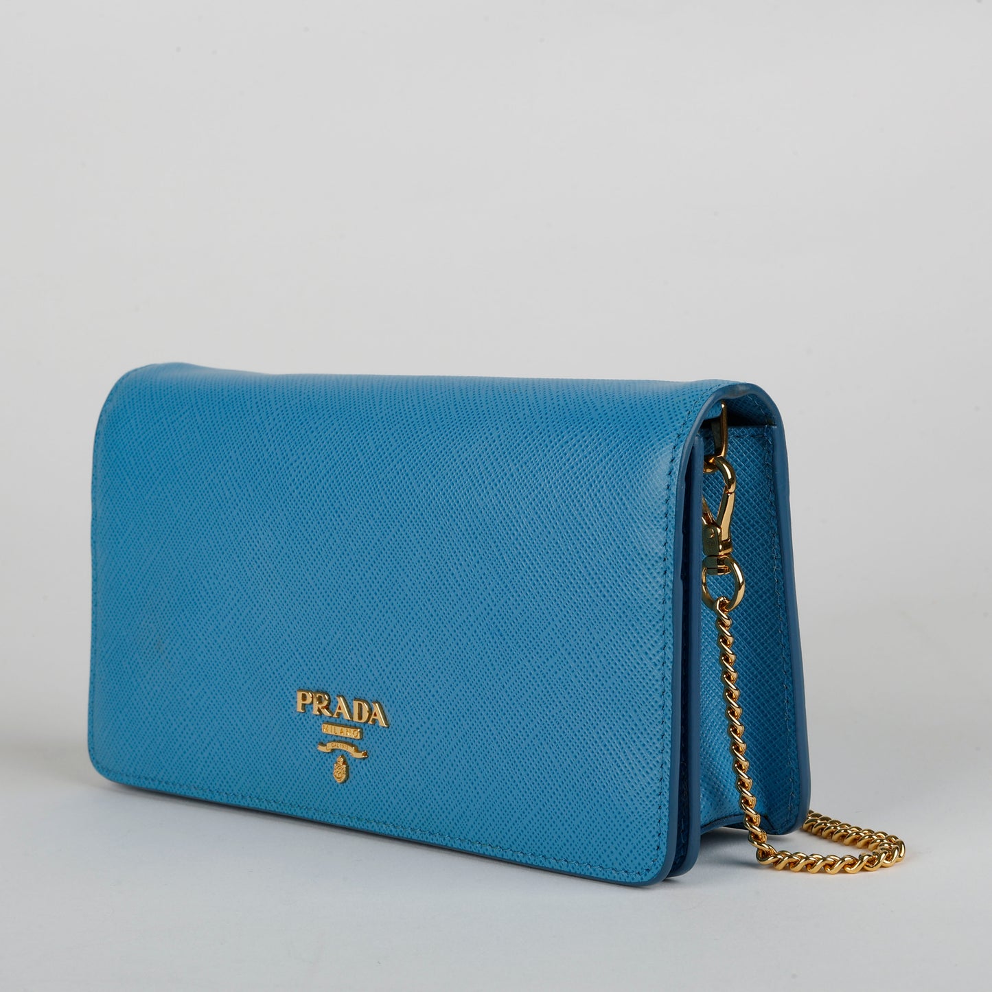 Saffiano Wallet on Chain Blue