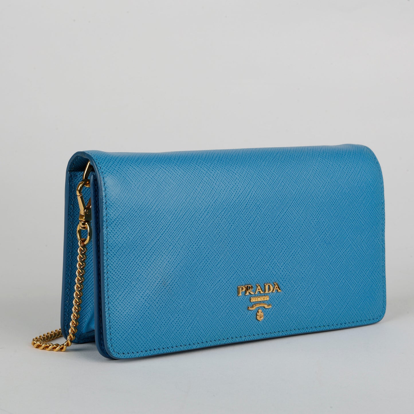 Saffiano Wallet on Chain Blue