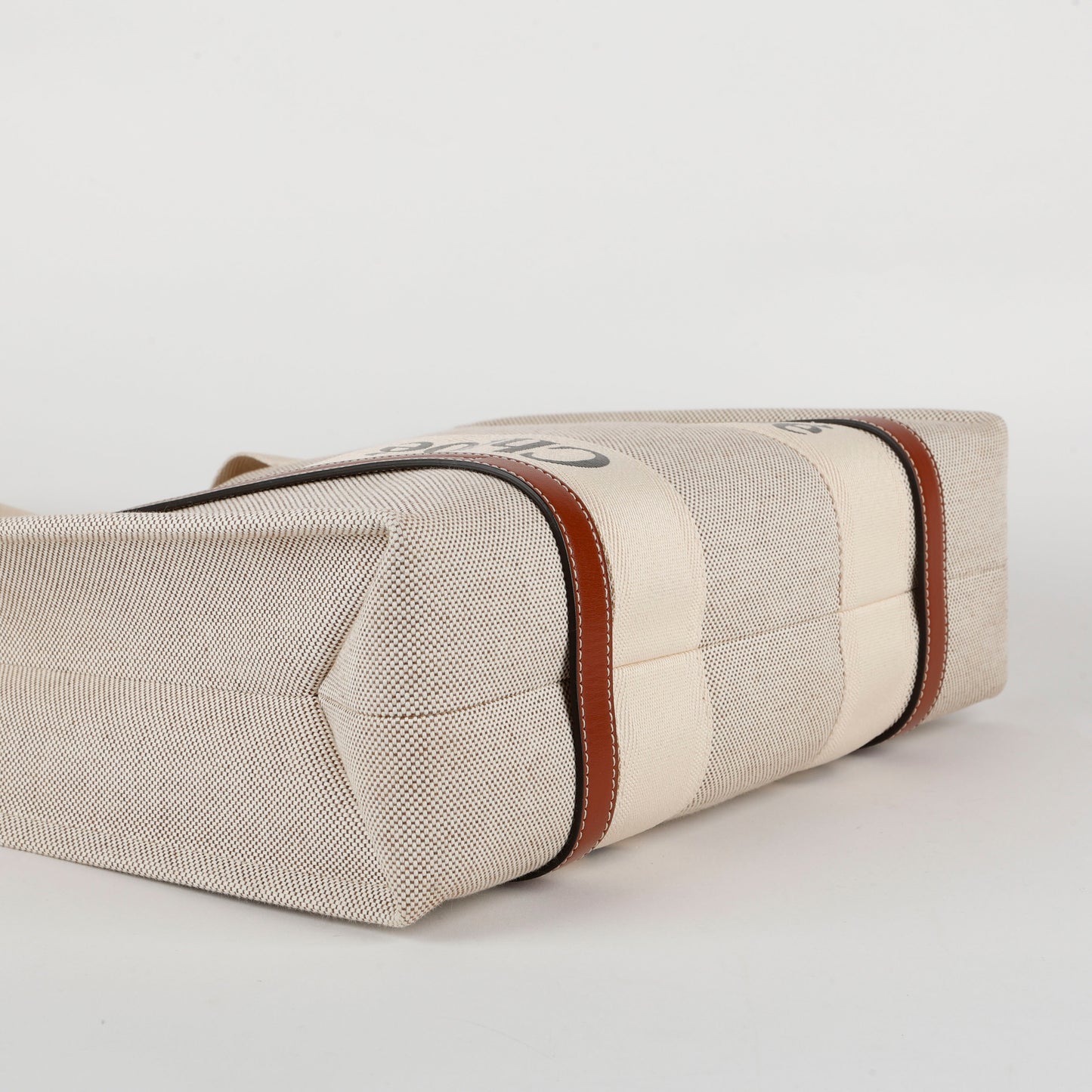 Medium Woody Tote, Beige