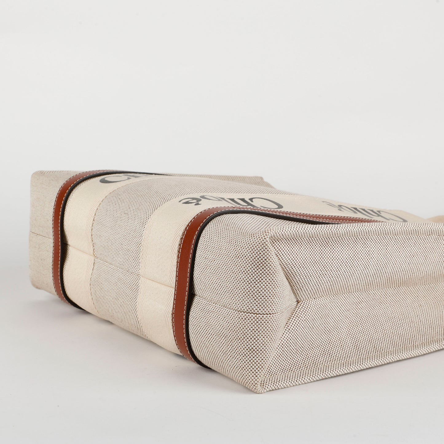 Medium Woody Tote, Beige