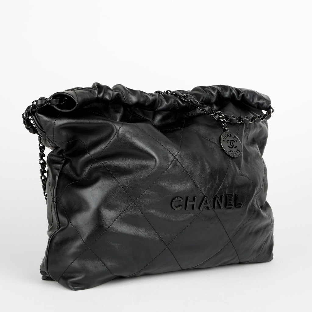 Medium 22, So Black Lambskin 11798