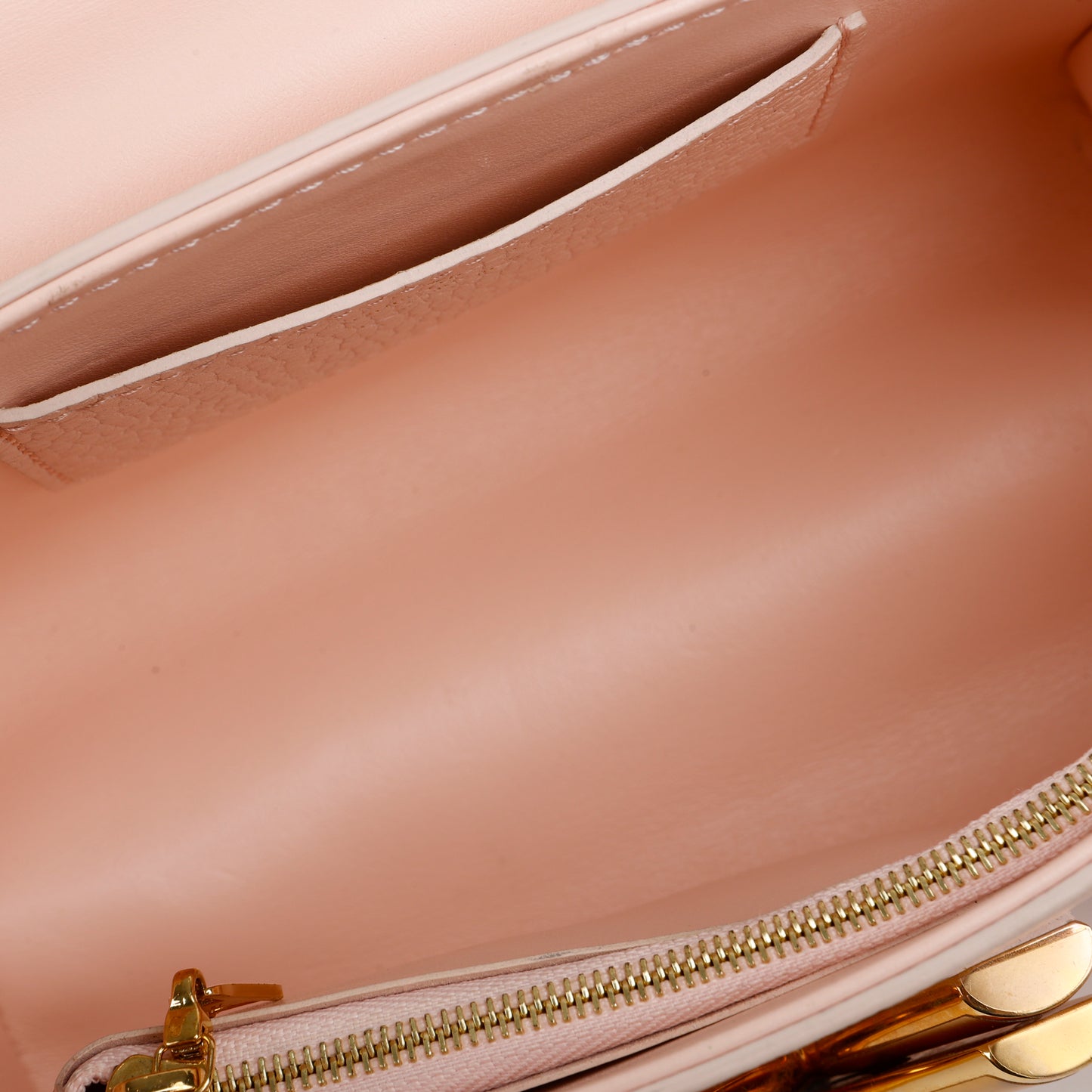 Twist PM, Iridescent Pink Calfskin Gold Hardware
