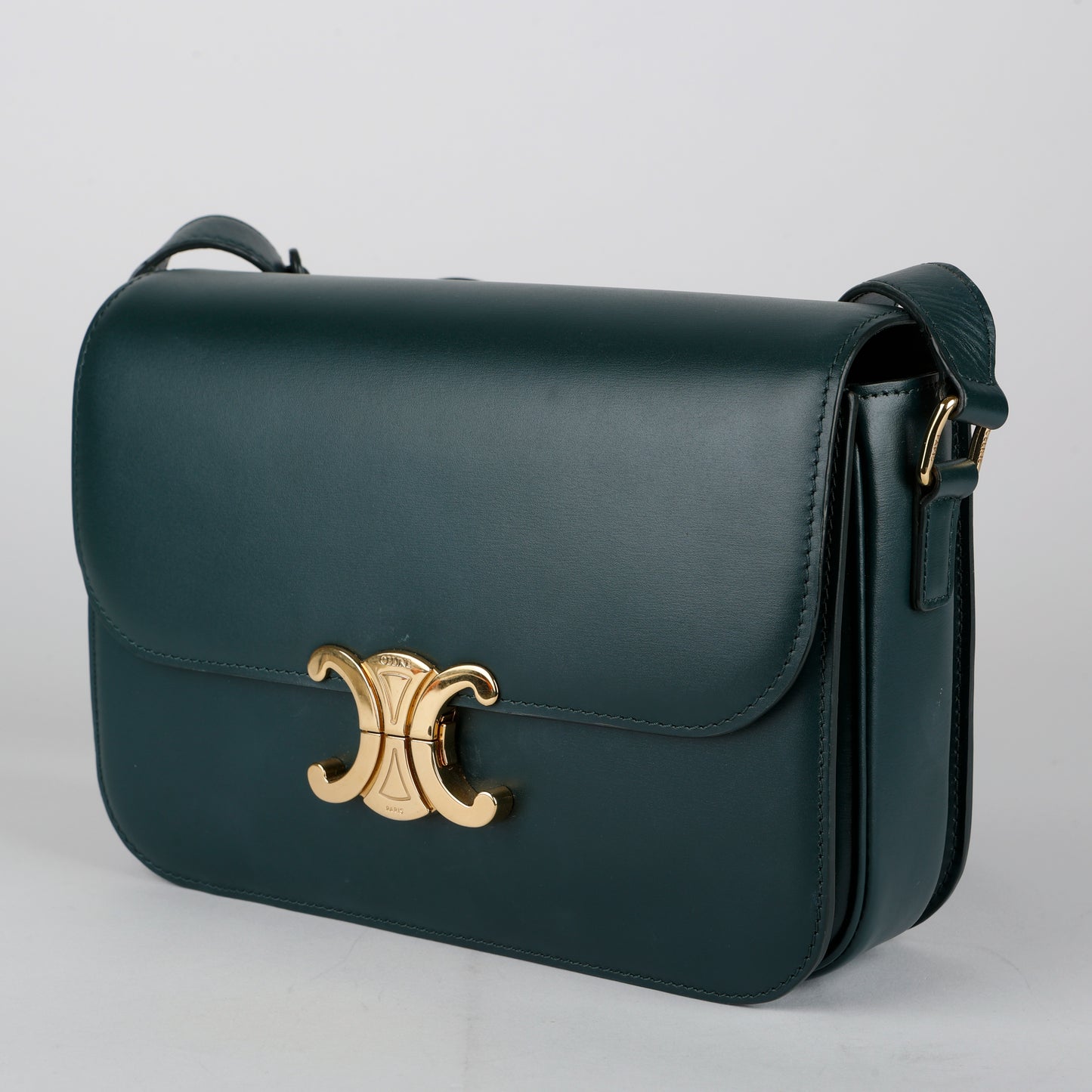 Medium Triomphe Amazone Calfskin