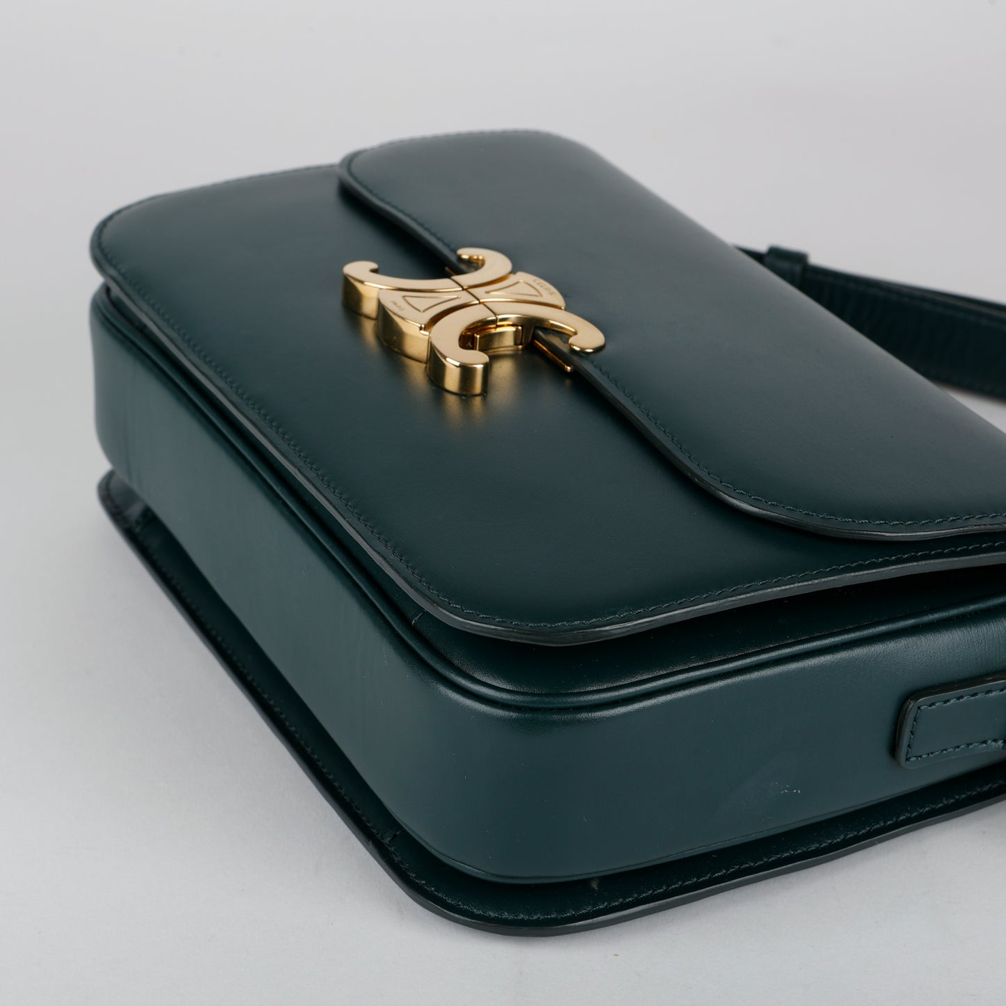 Medium Triomphe Amazone Calfskin