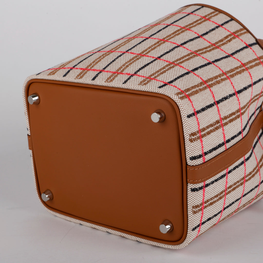 Picotin Lock 18, Broderie Couverture Carre