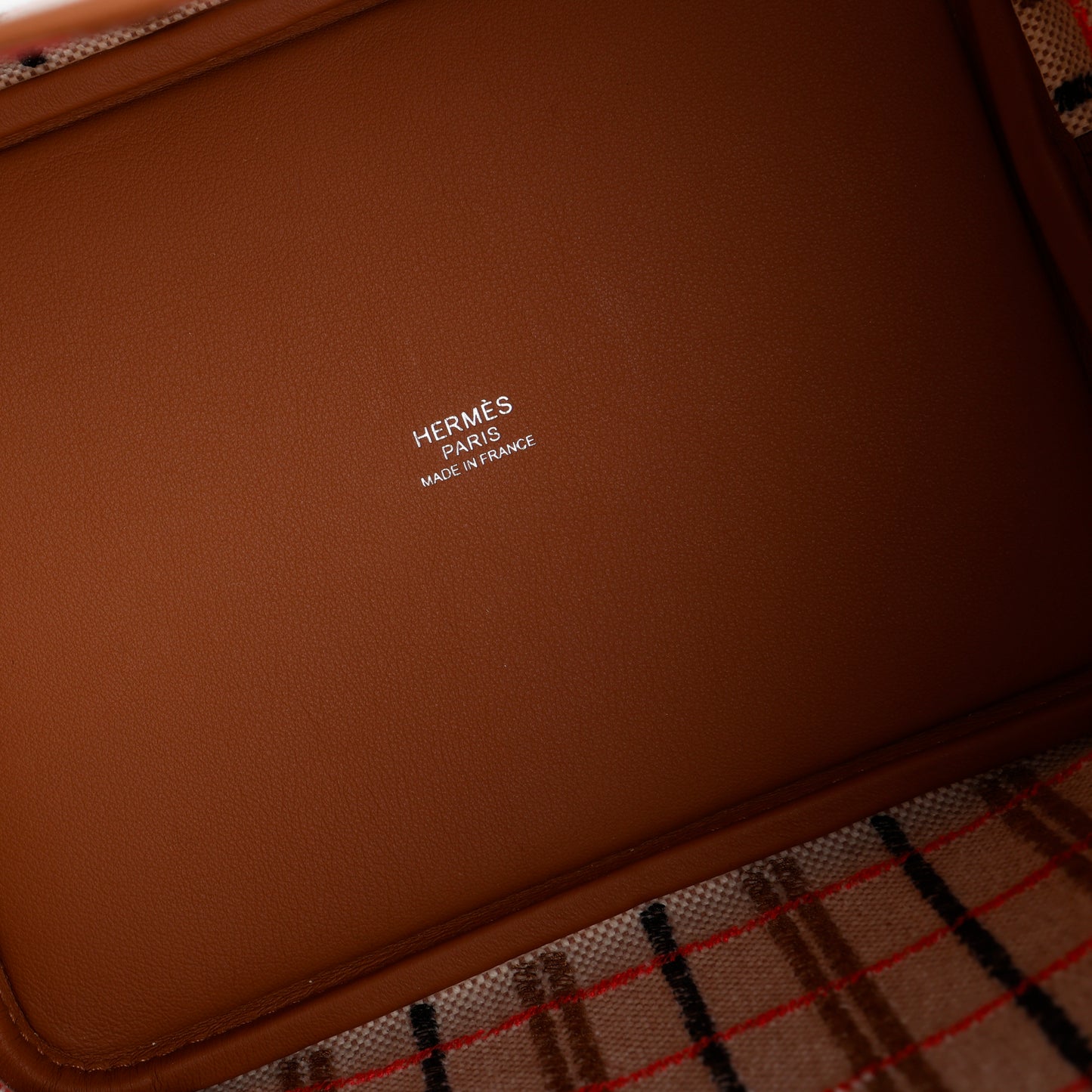 Picotin Lock 18, Broderie Couverture Carre