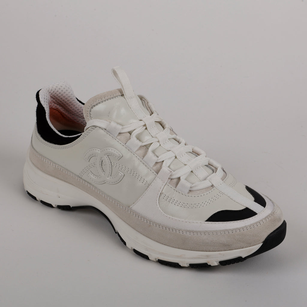 Interlocking CC Sneaker Leather Suede, White/Black (38.5)