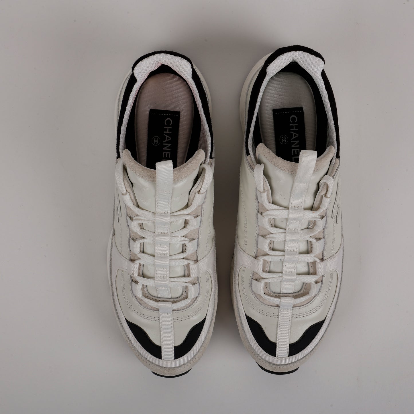 Interlocking CC Sneaker Leather Suede, White/Black (38.5)