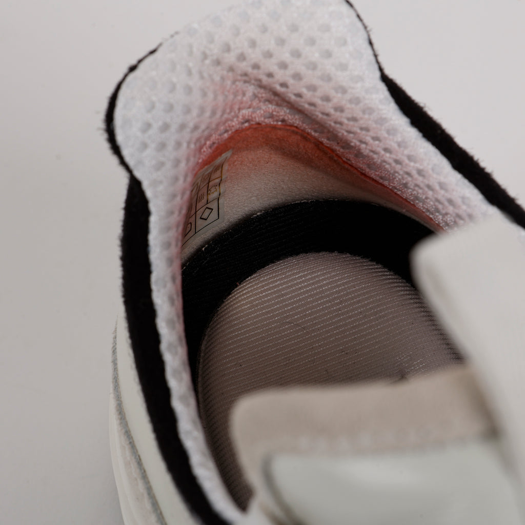 Interlocking CC Sneaker Leather Suede, White/Black (38.5)