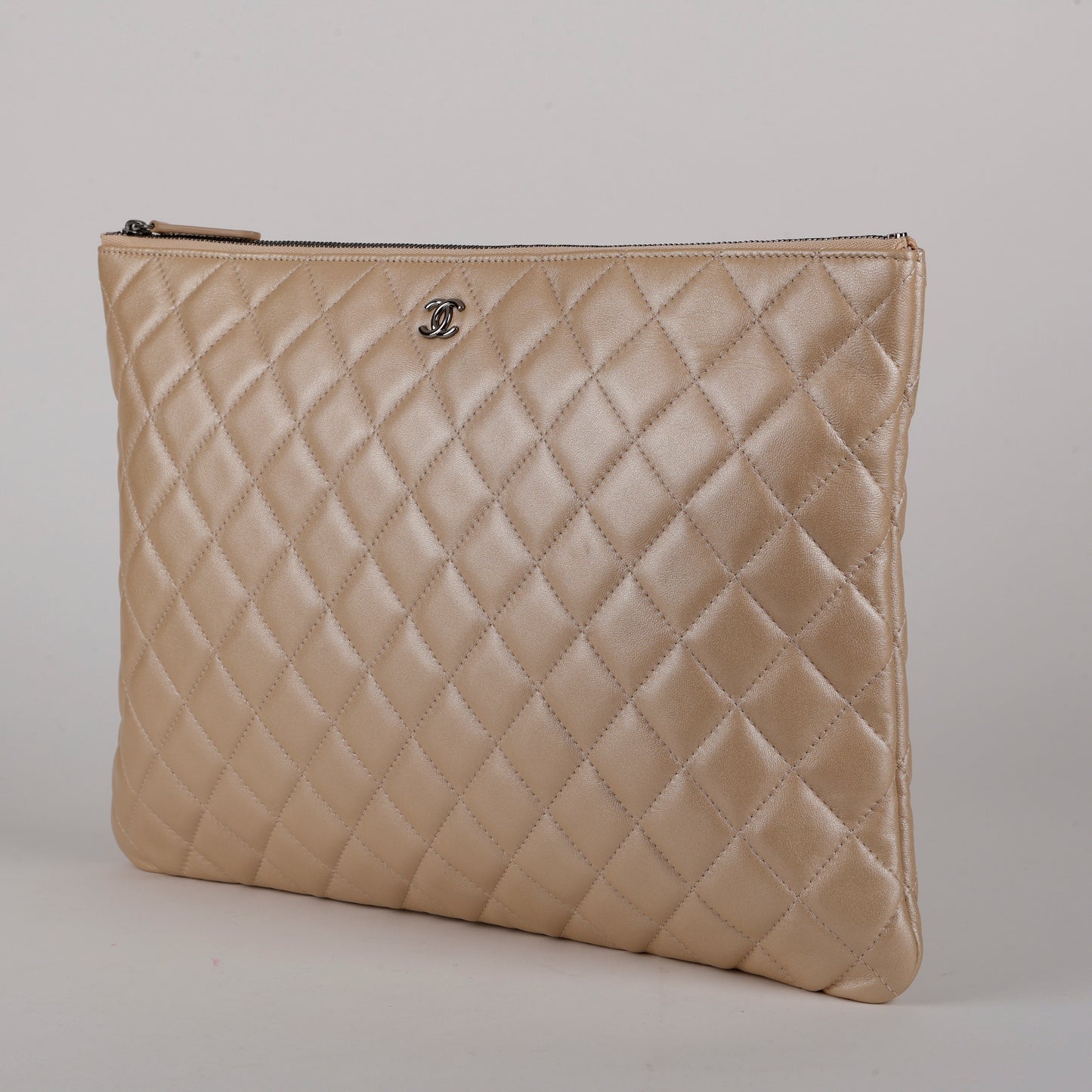 Large O Case Lambskin, Iridescent Beige