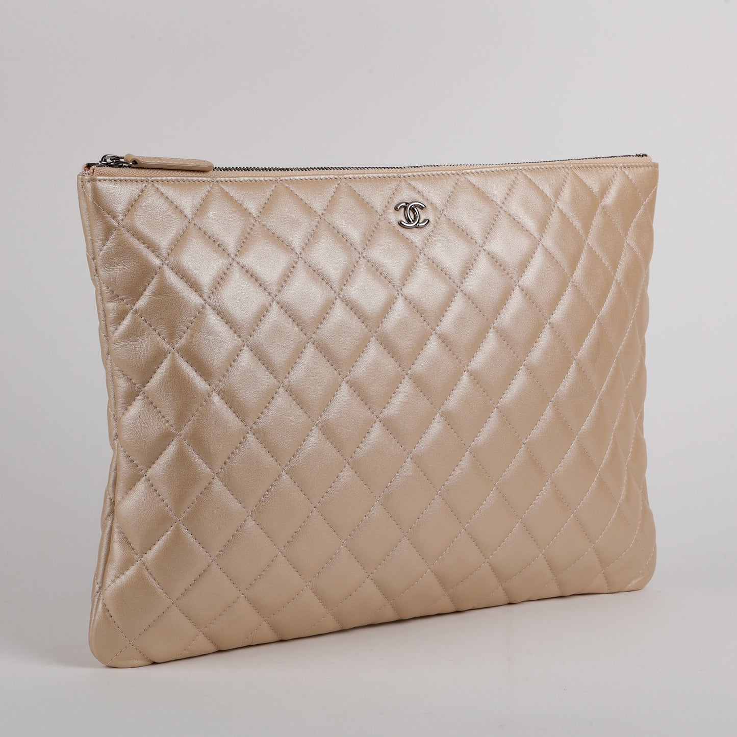 Large O Case Lambskin, Iridescent Beige