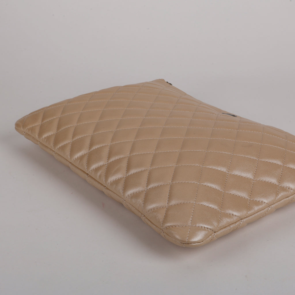 Large O Case Lambskin, Iridescent Beige