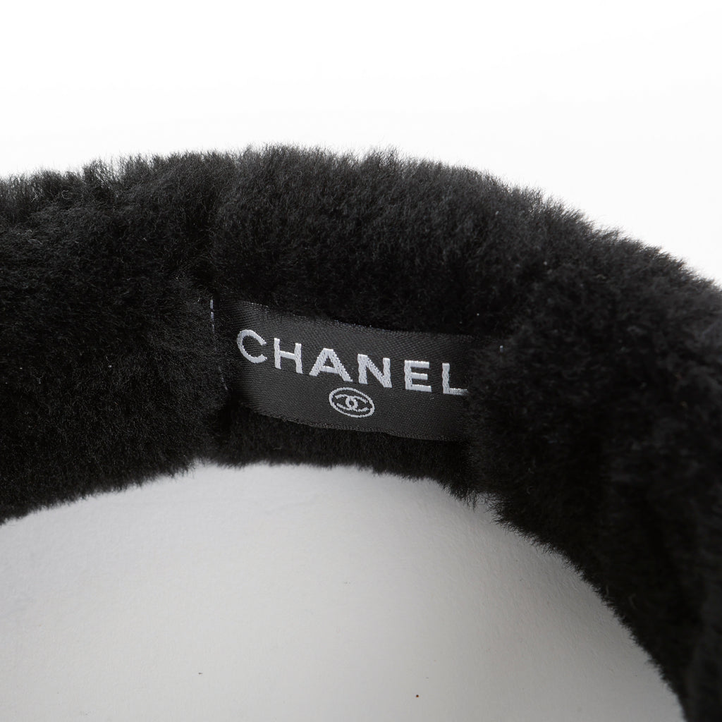 Earmuffs Shearling Black White