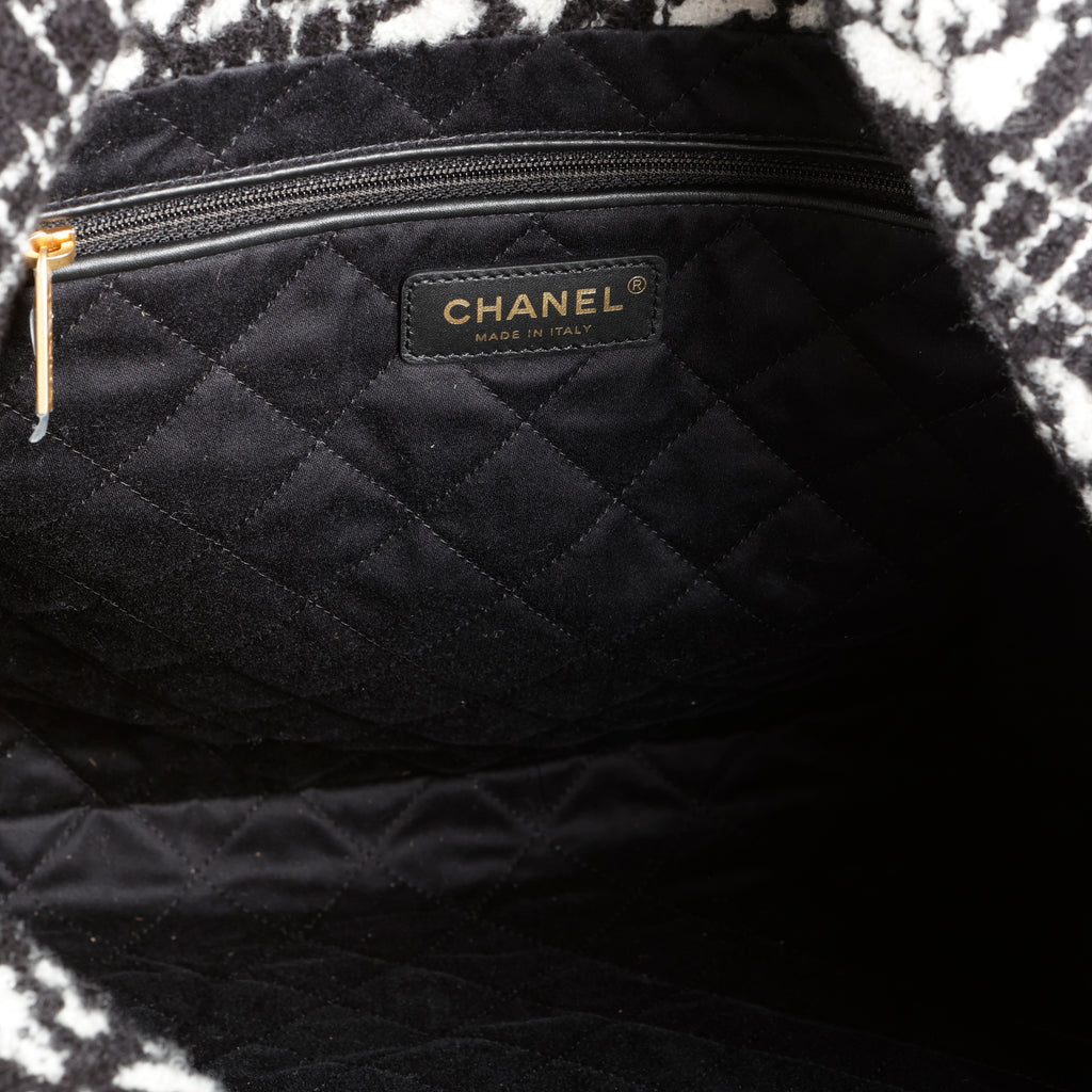 Medium 22 Camellia, Black White Cashmere