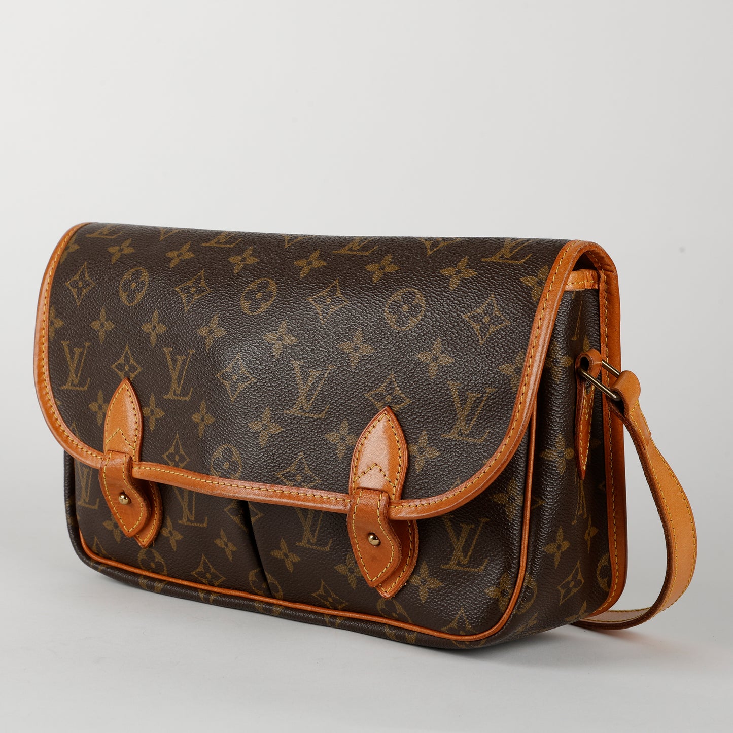 Sac Gibeciere MM, Monogram
