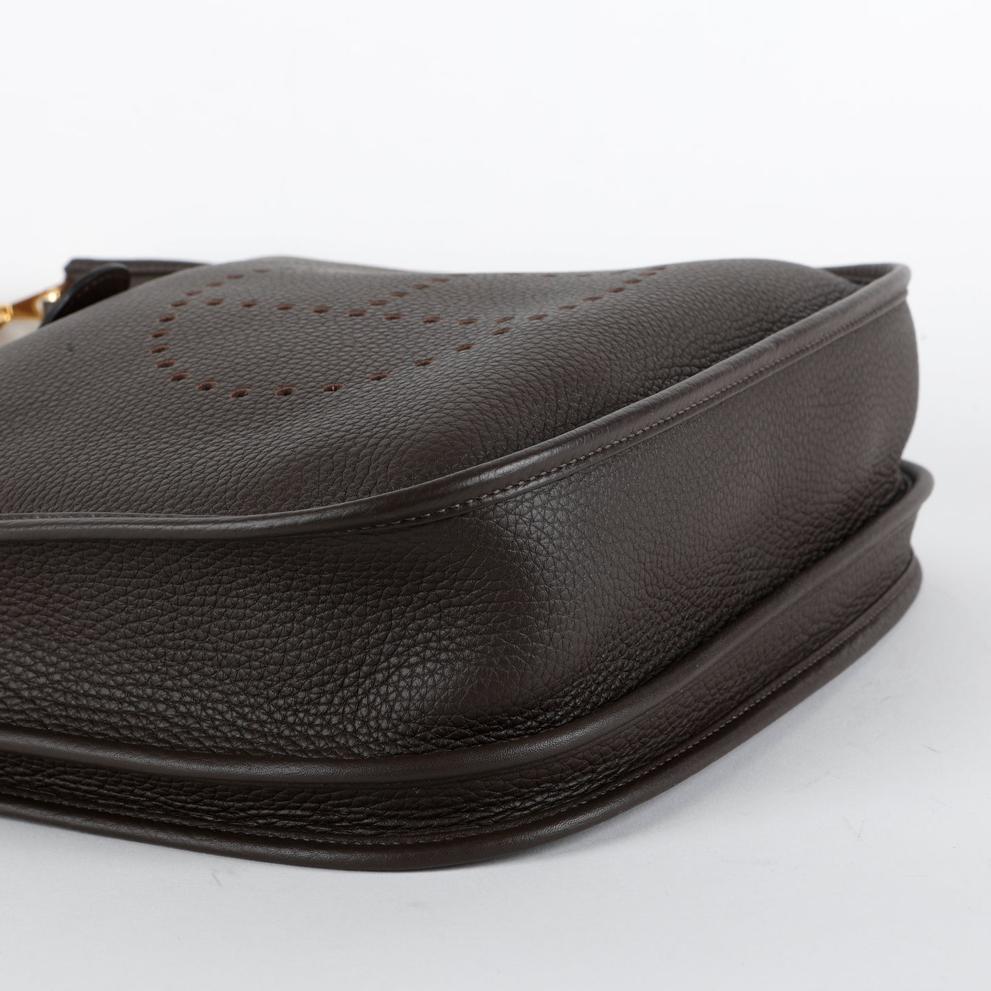 Evelyne III PM, Ebene Clemence