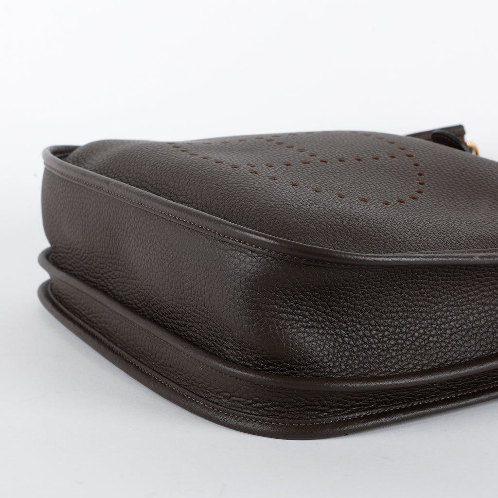 Evelyne III PM, Ebene Clemence