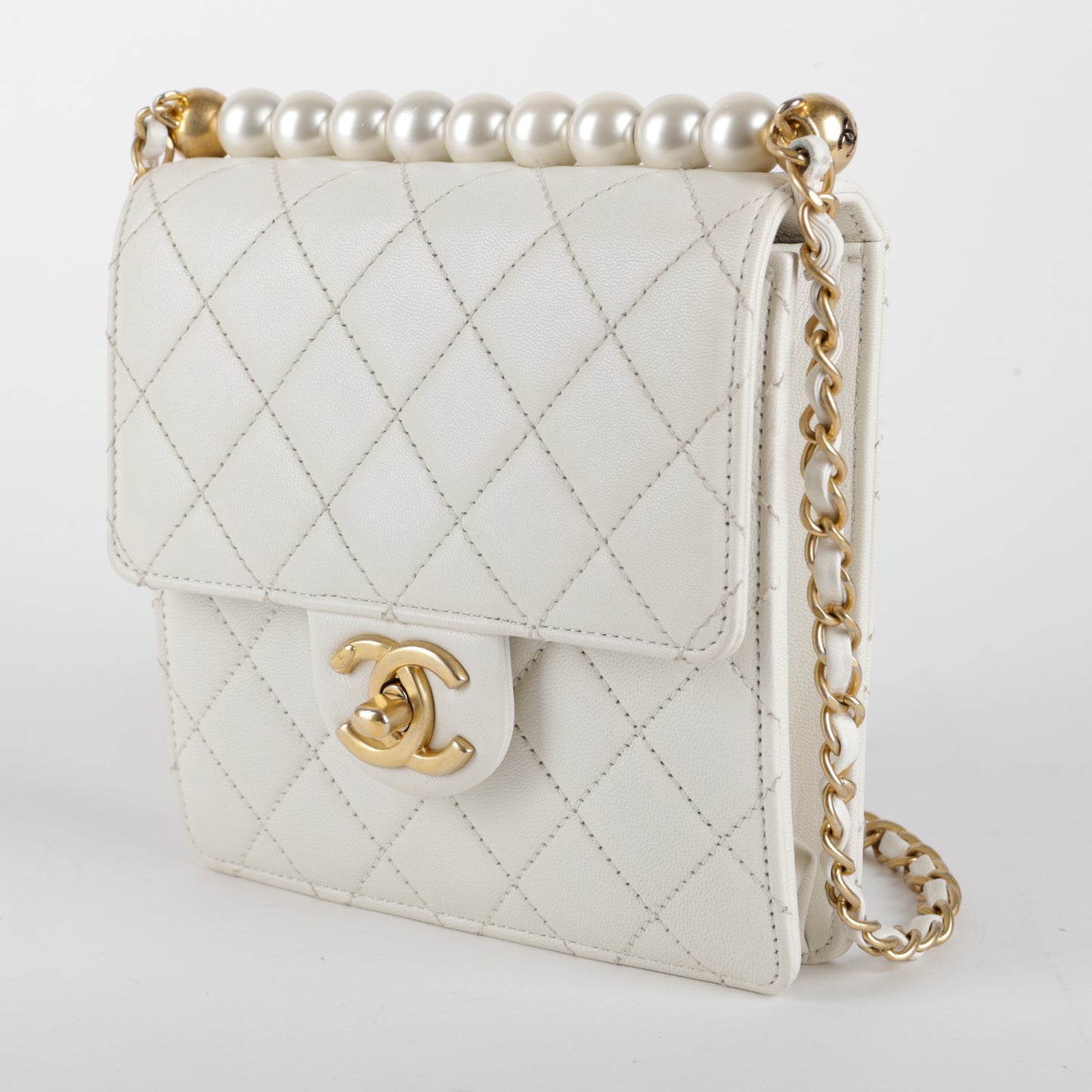 Mini Chic Pearl Flap, White