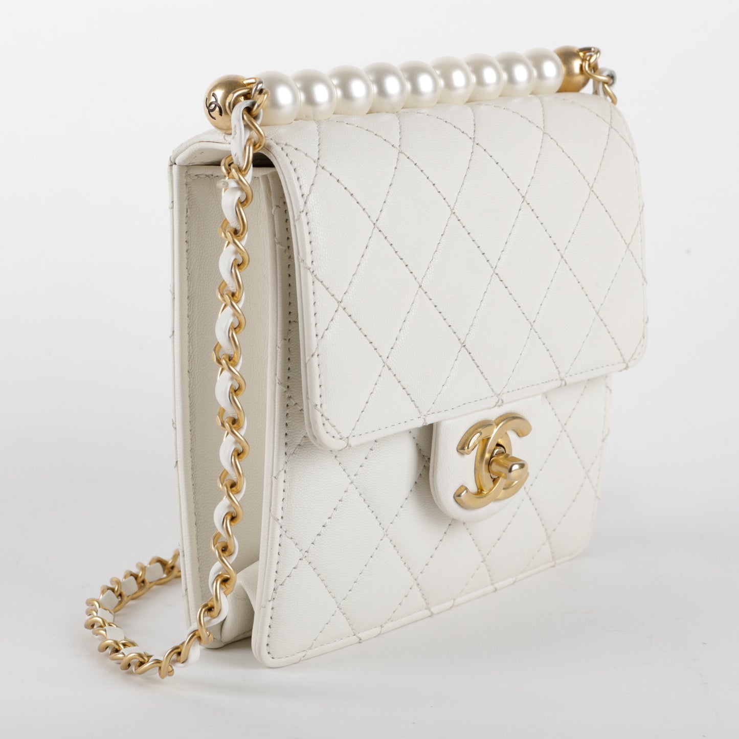 Mini Chic Pearl Flap, White