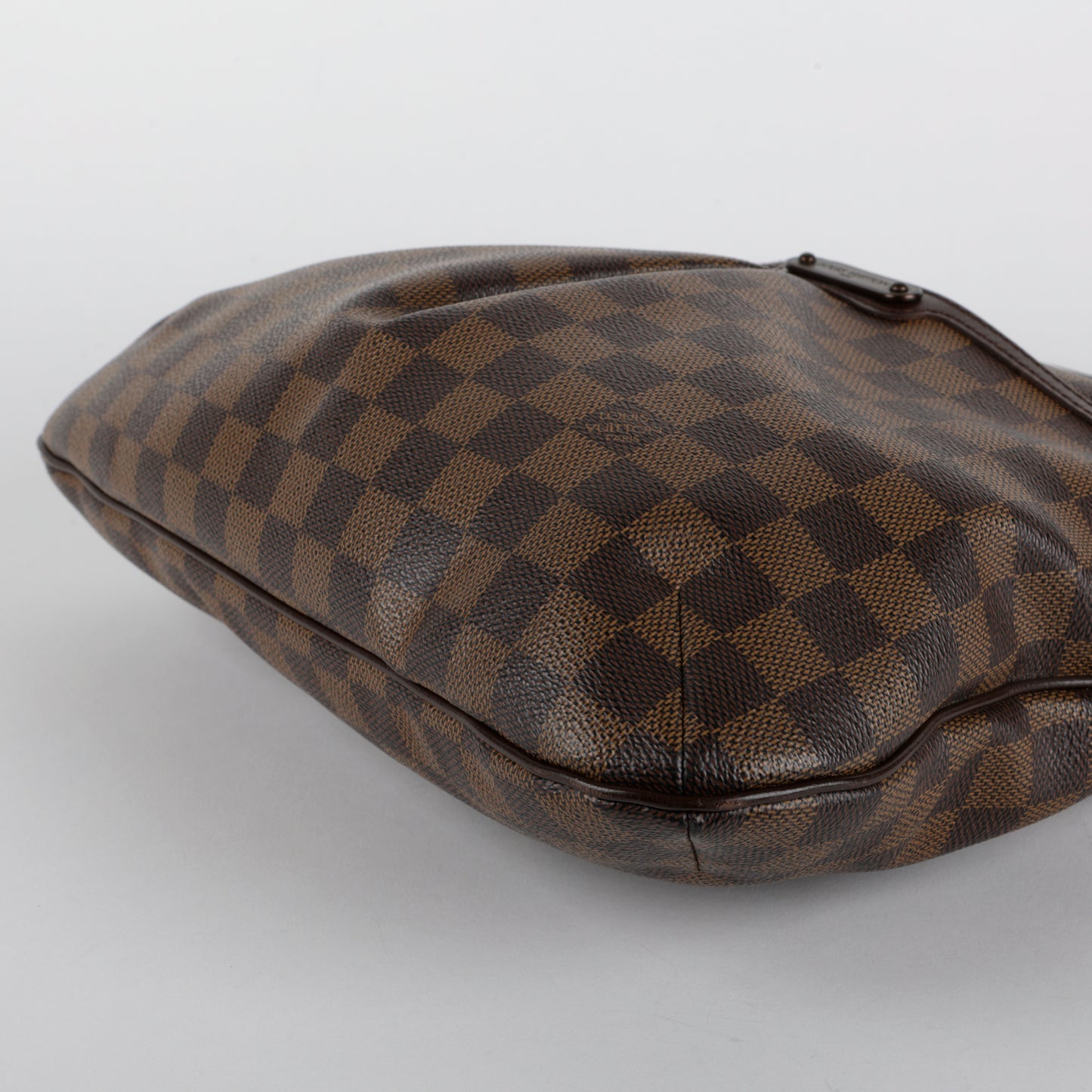 Bloomsbury PM, Damier Ebene