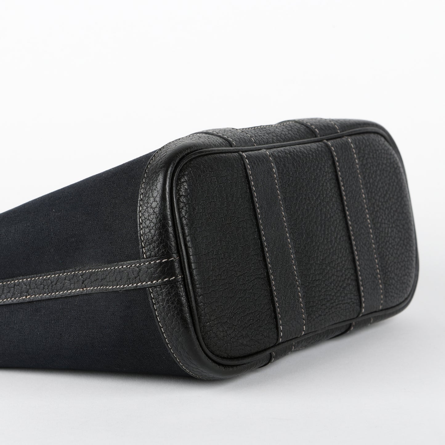 Garden Party 23, Noir