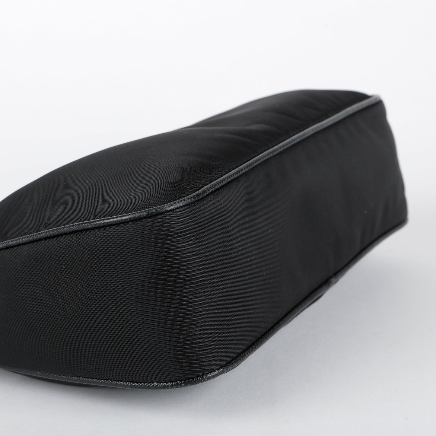 Re-Edition 2005 Re-Nylon Crossbody, Black