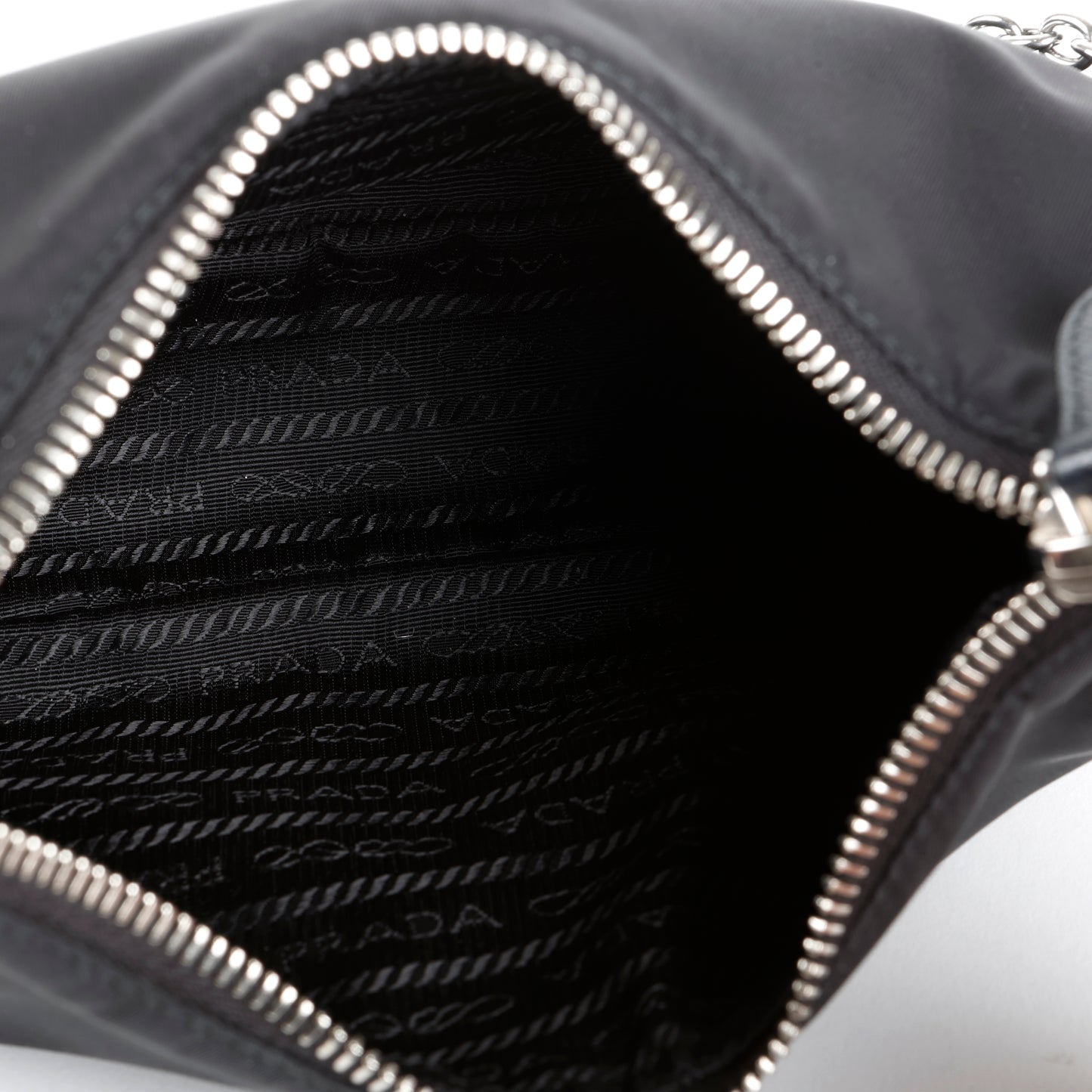 Re-Edition 2005 Re-Nylon Crossbody, Black