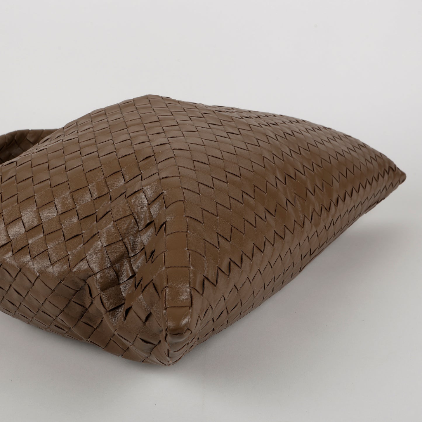 Large Intrecciato Hop, Brown Shiny Calfskin