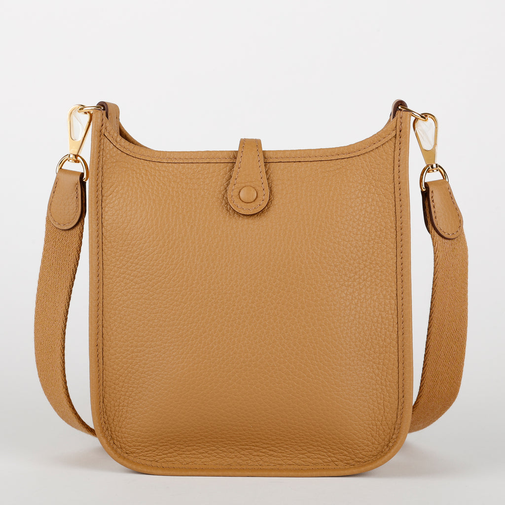 Evelyne 16 TPM, Biscuit Clemence