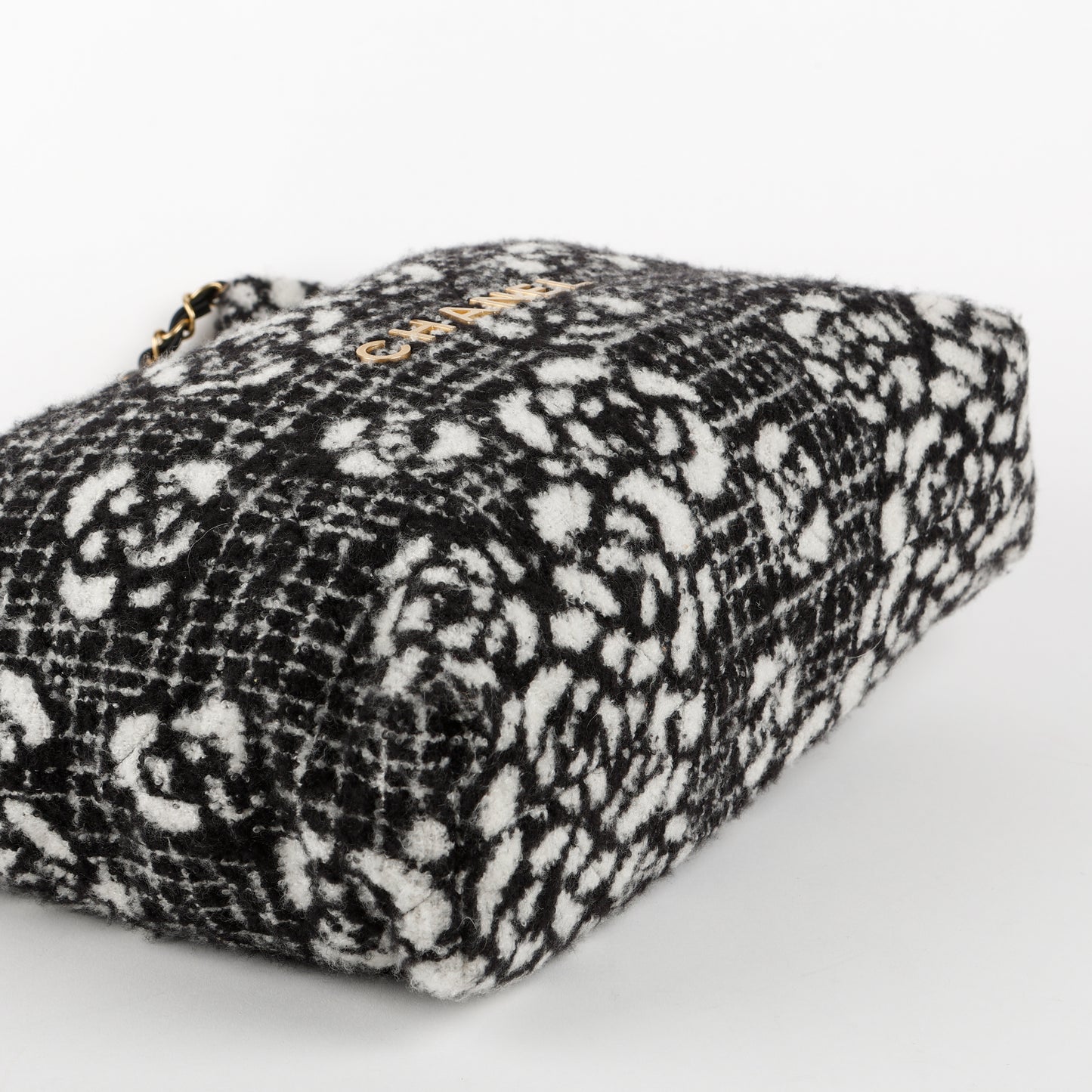 Medium 22 Camellia, Black White Cashmere