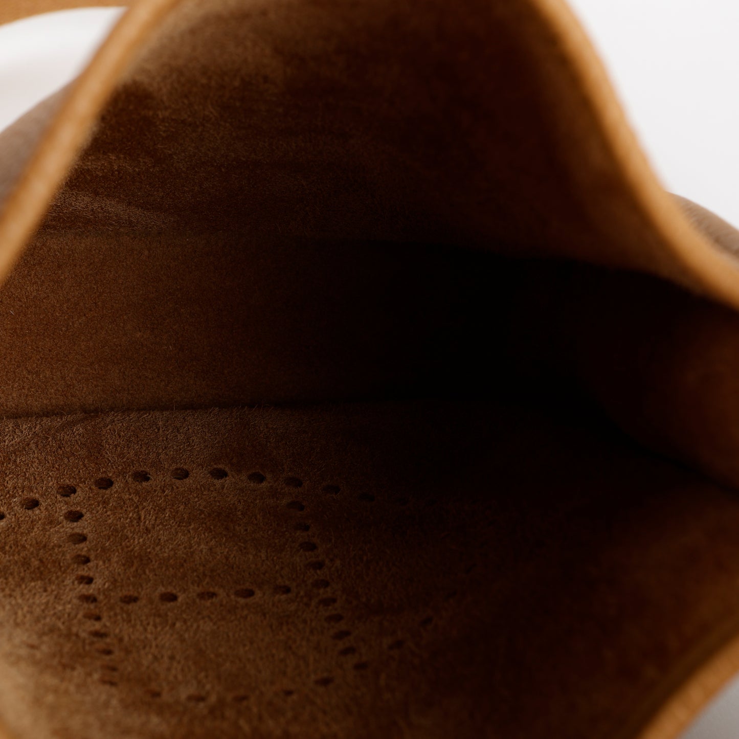 Evelyne 16 TPM, Biscuit Clemence