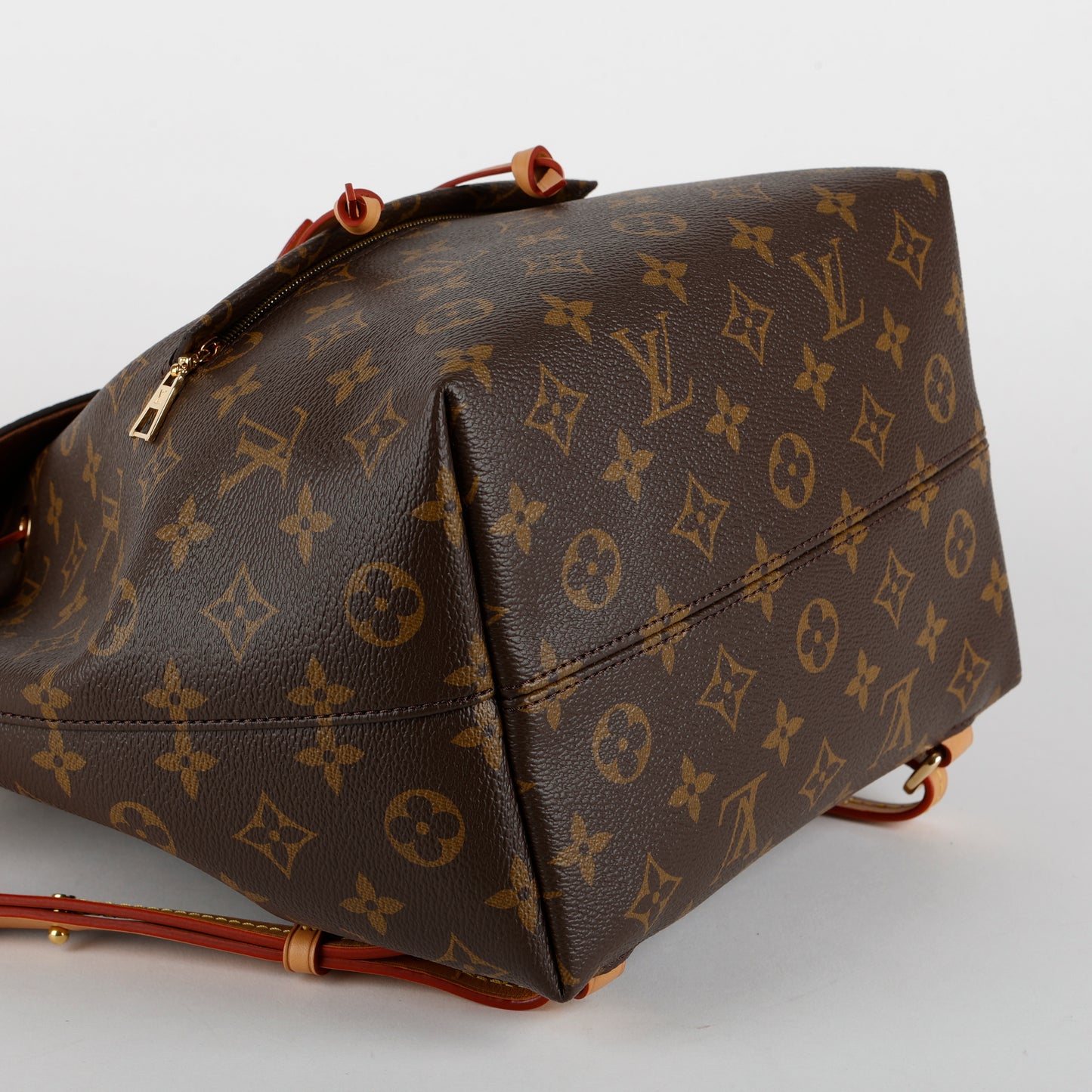 Montsouris PM, Monogram