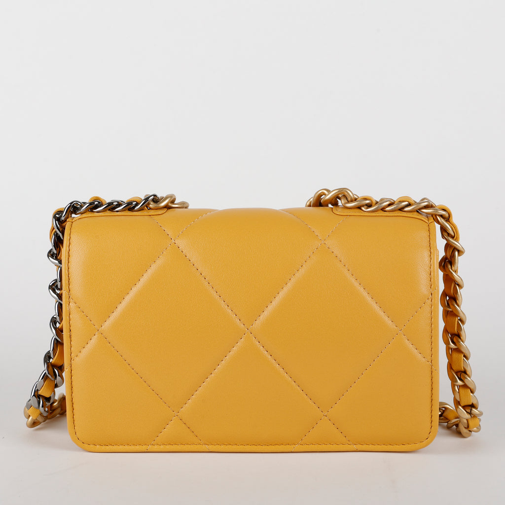 19 Wallet on Chain, Sunflower Yellow Lambskin