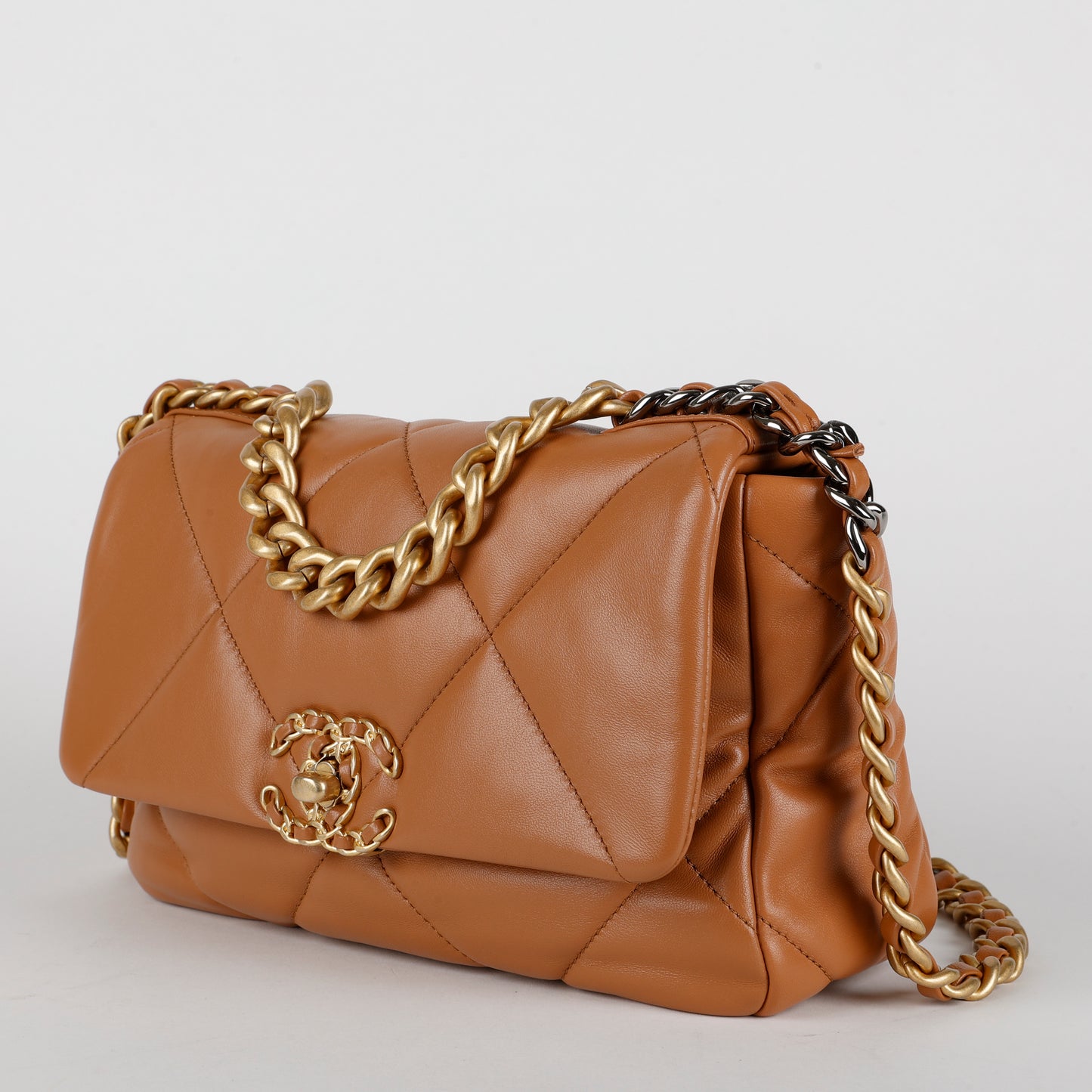 Small 19, Caramel Lambskin