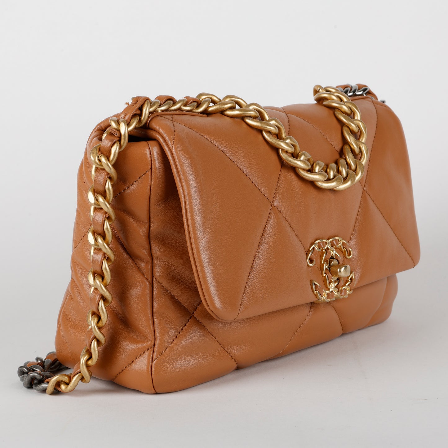 Small 19, Caramel Lambskin