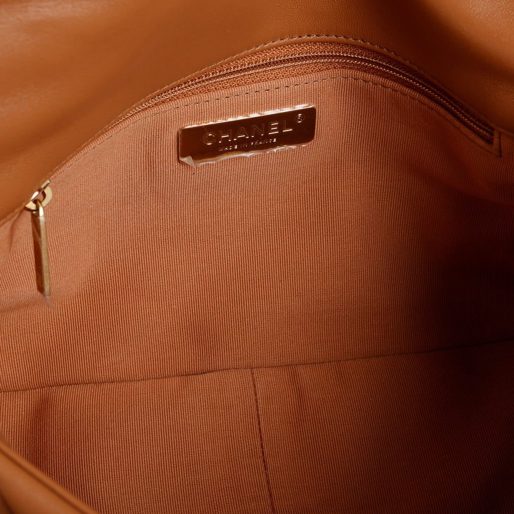 Small 19, Caramel Lambskin