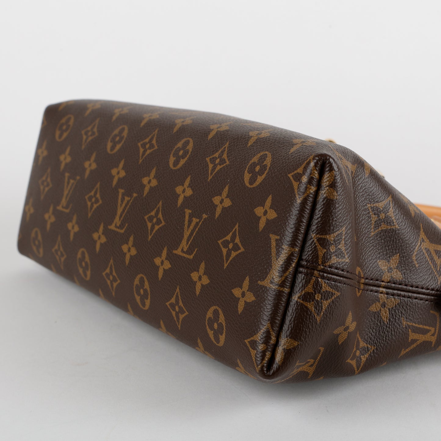 Evermore PM, Monogram