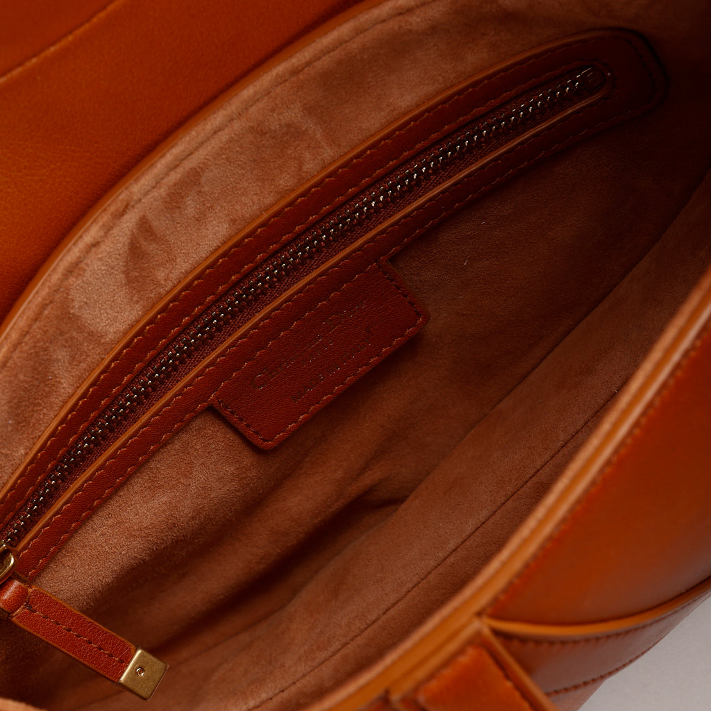 Medium Saddle with Strap, Saddle Brown