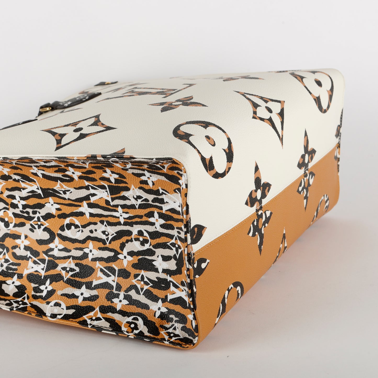 OnTheGo GM, Monogram Jungle