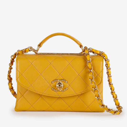 Chain Infinity Top Handle, Sunflower Yellow