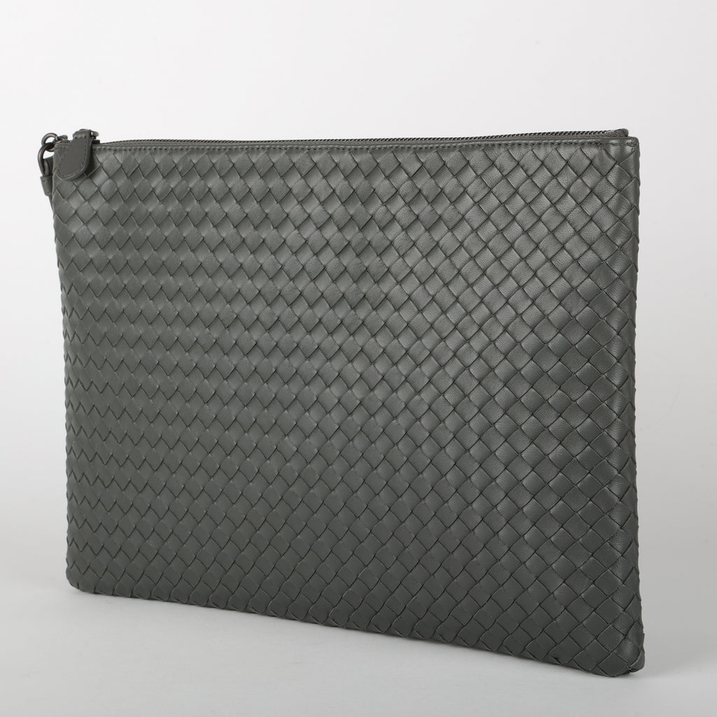 Large Intrecciato Zipped Wristlet, Grey