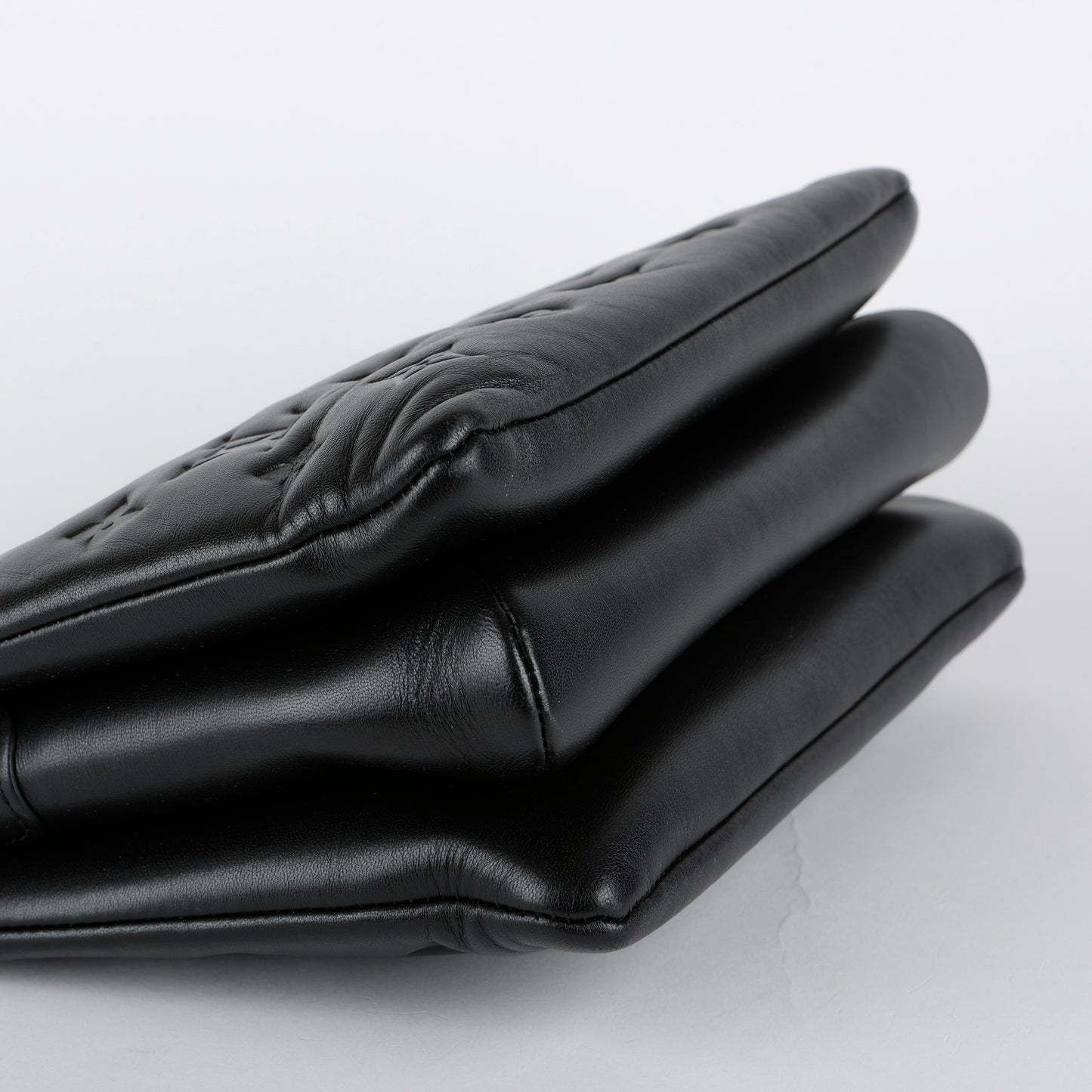 Coussin PM, Black & Silver