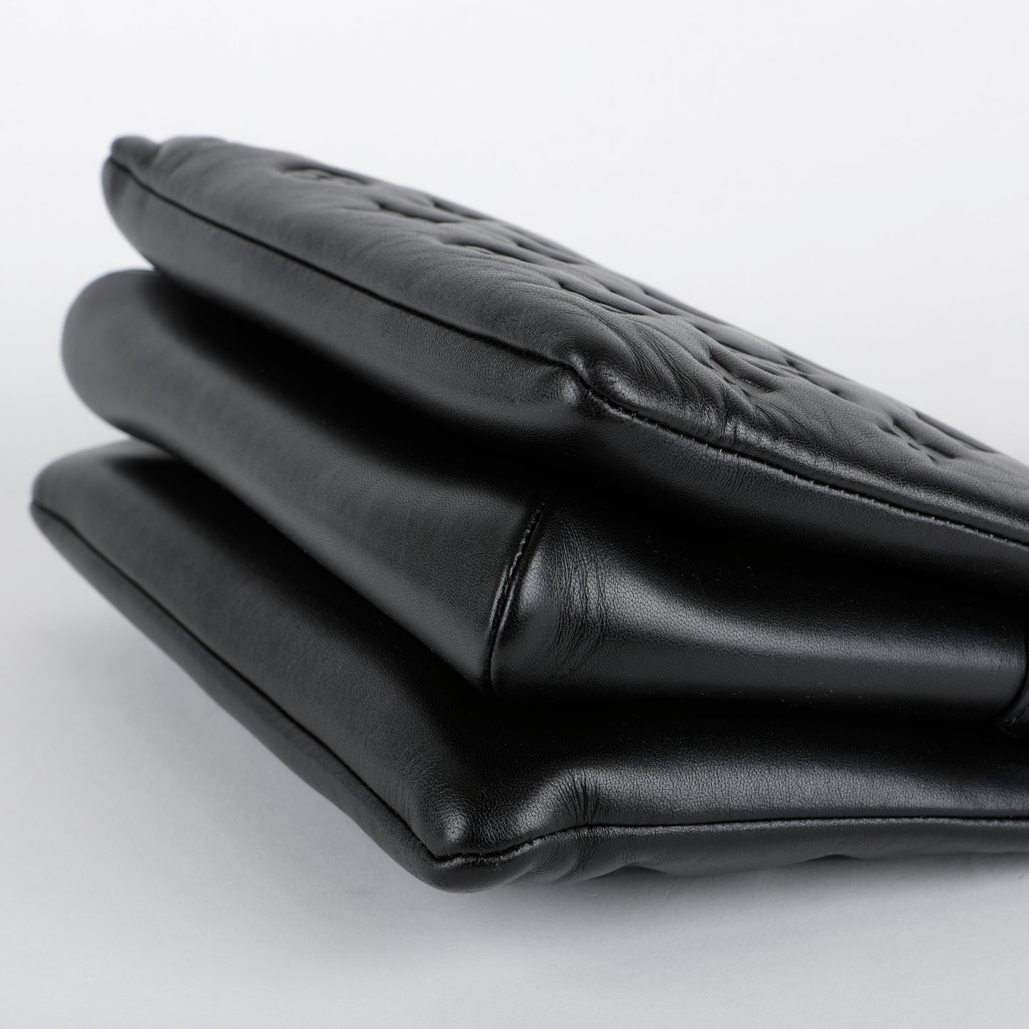 Coussin PM, Black & Silver
