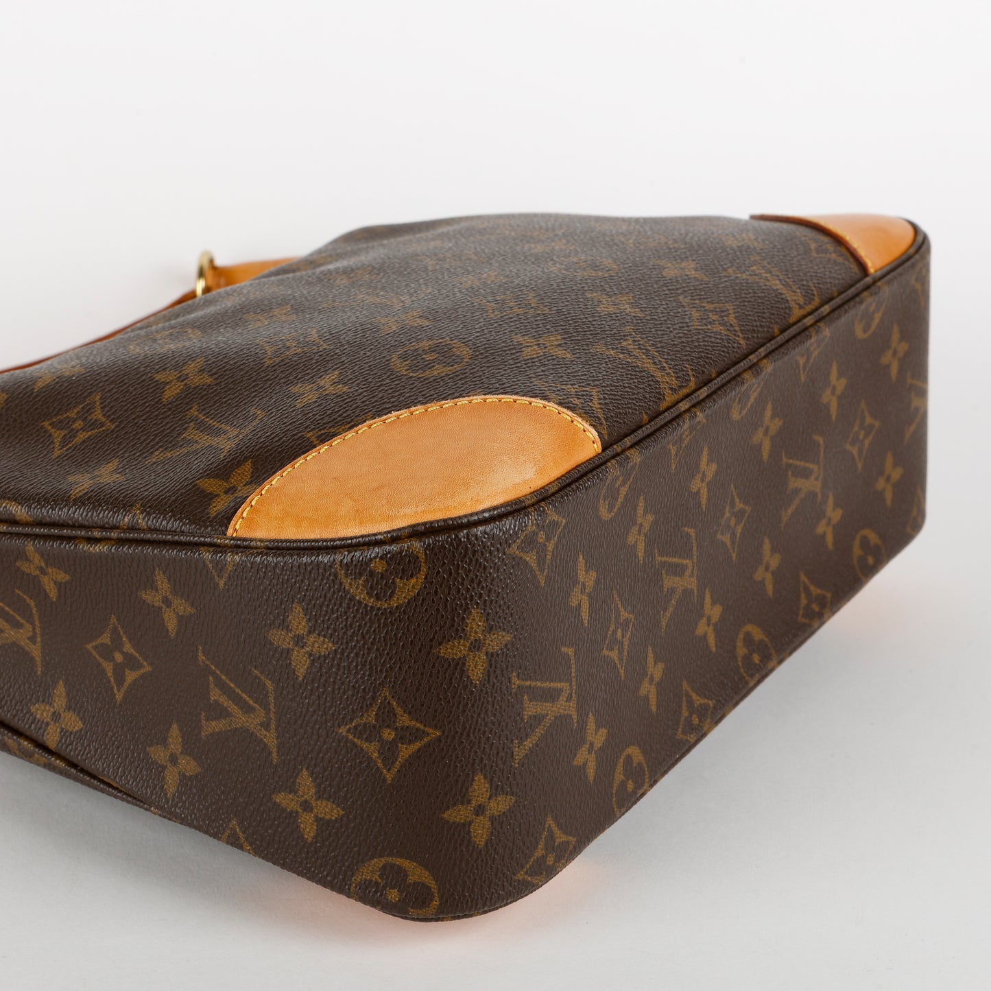 Boulogne 30, Monogram